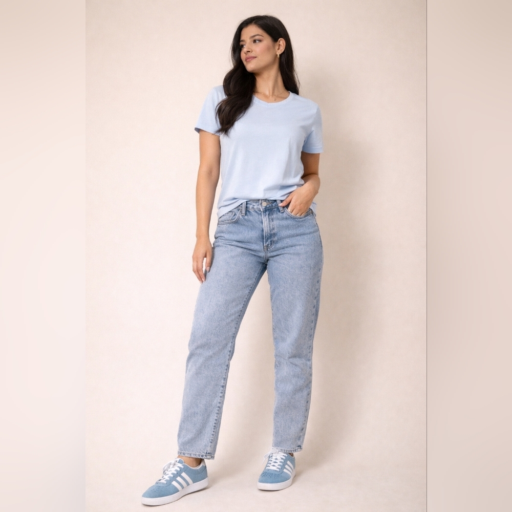 Stylish Light Blue Women's Straight Leg Jeans